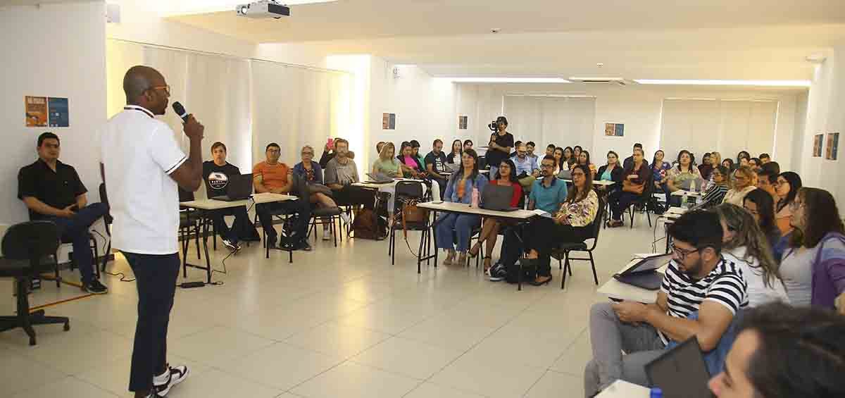 Oficina Chat GPT para Professores leva experiência prática para participantes do CITE